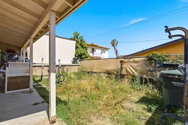 2830 E 8th Street, National City, CA 91950