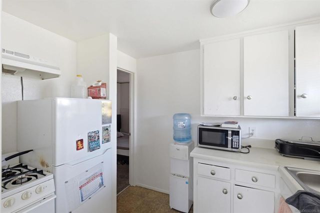 2830 E 8th Street, National City, CA 91950