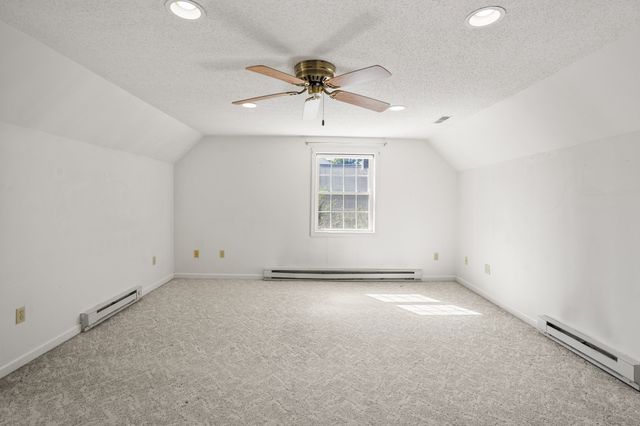 47 Cherry Hl, Holyoke, MA 01040