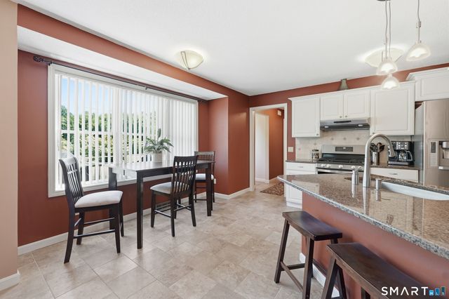 16 Sunview Drive, East Windsor, CT 06016