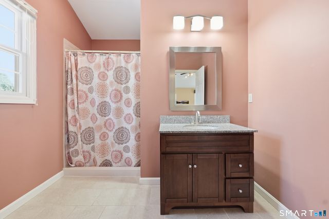 16 Sunview Drive, East Windsor, CT 06016