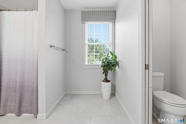 16 Sunview Drive, East Windsor, CT 06016