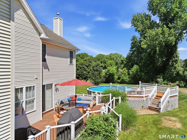 16 Sunview Drive, East Windsor, CT 06016