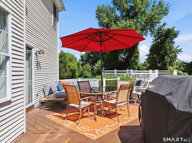 16 Sunview Drive, East Windsor, CT 06016