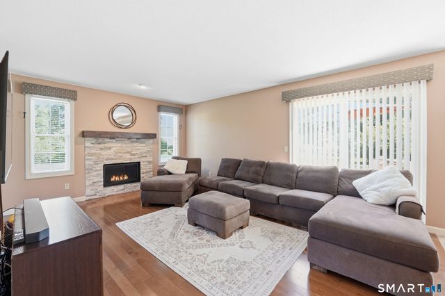 16 Sunview Drive, East Windsor, CT 06016