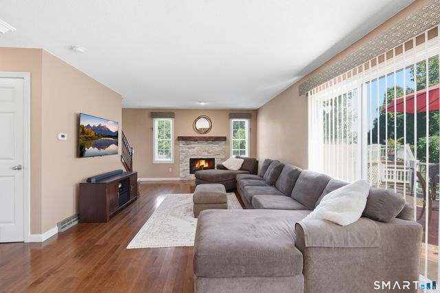 16 Sunview Drive, East Windsor, CT 06016