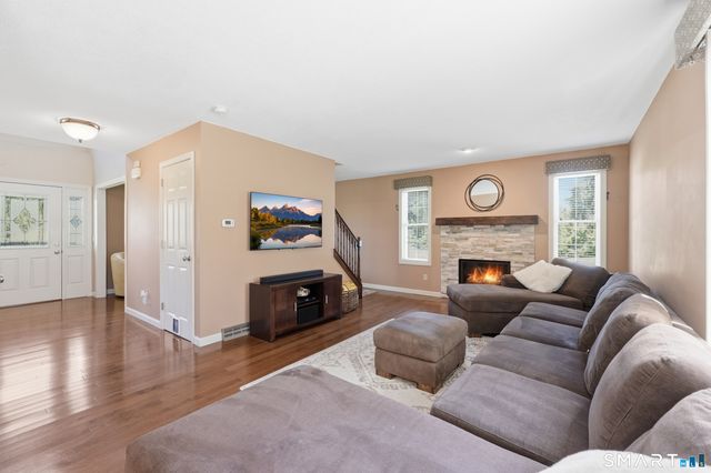 16 Sunview Drive, East Windsor, CT 06016
