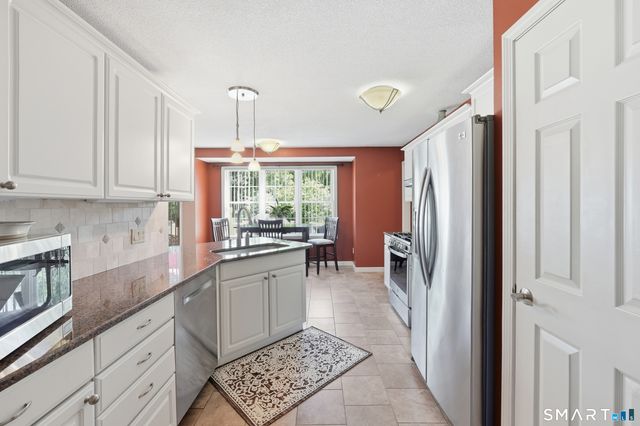 16 Sunview Drive, East Windsor, CT 06016