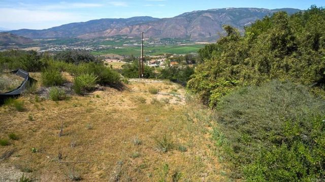 4 Rim Of The Valley, Valley Center, CA 92082