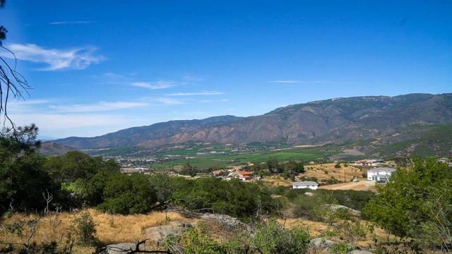 4 Rim Of The Valley, Valley Center, CA 92082