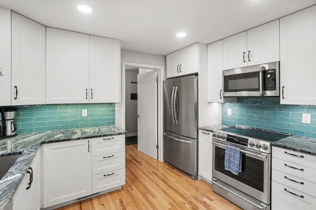 53 W 34th Street, Holland, MI 49423