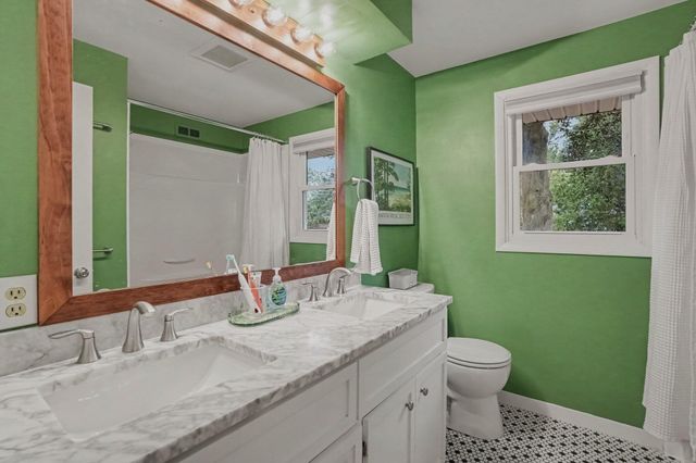 53 W 34th Street, Holland, MI 49423