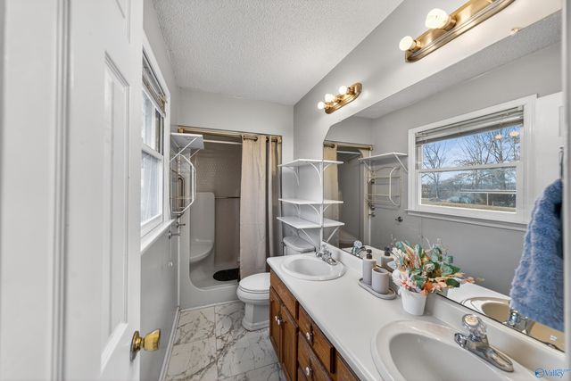 458 Comet Drive, Toney, AL 35773