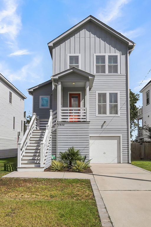 4444 Oakwood Avenue, North Charleston, SC 29405