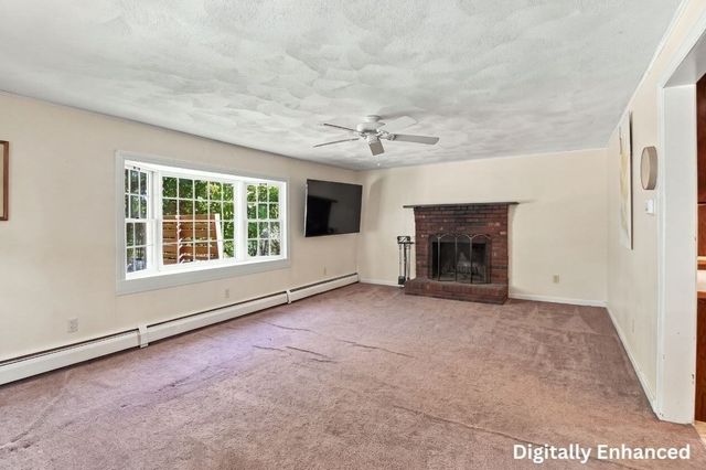 8 Orchard St, Westford, MA 01886