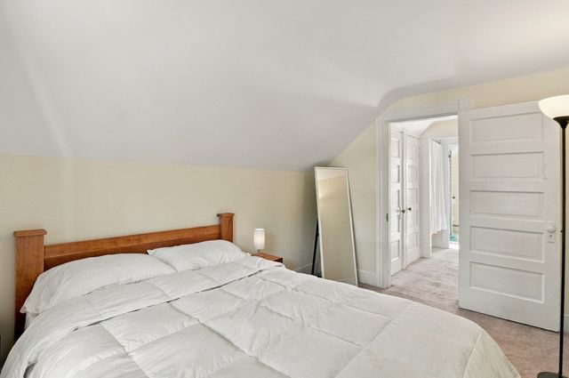 8 Orchard St, Westford, MA 01886