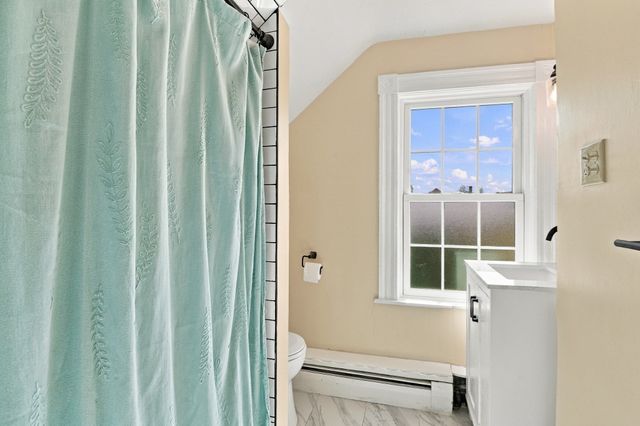 8 Orchard St, Westford, MA 01886