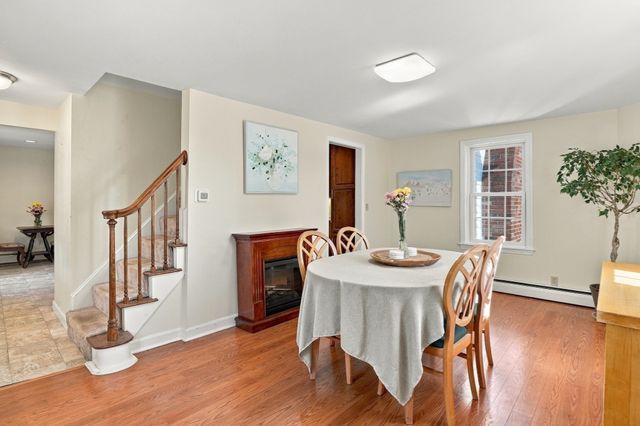 8 Orchard St, Westford, MA 01886