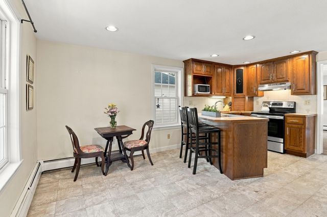 8 Orchard St, Westford, MA 01886
