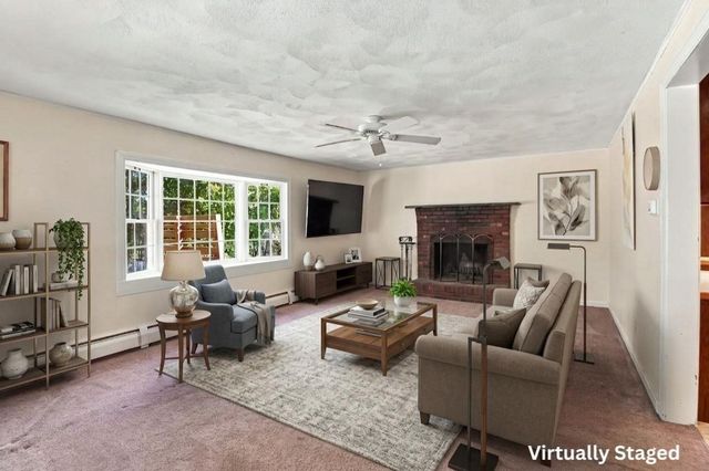 8 Orchard St, Westford, MA 01886