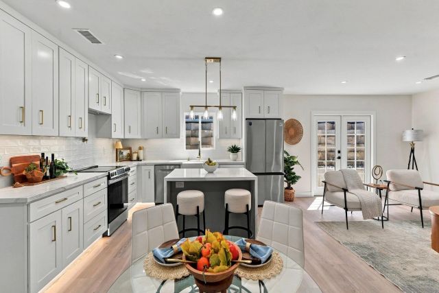 4145 Narragansett Ave, San Diego, CA 92107