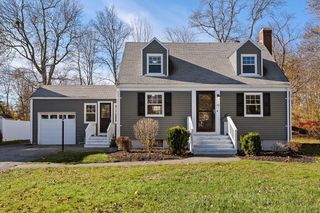 76 Kingman St, Weymouth, MA 02188