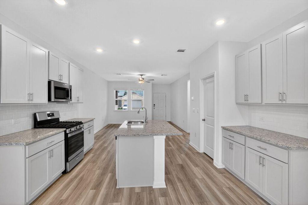 14120 Matterod DR, Del Valle, TX 78617