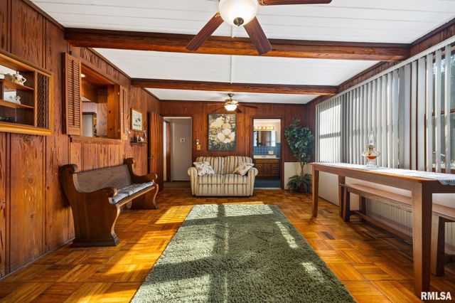 245 E LAKELAND Road, Morton, IL 61550