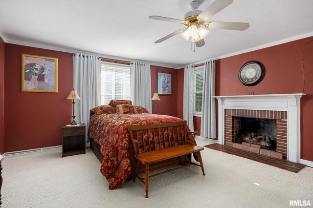 245 E LAKELAND Road, Morton, IL 61550