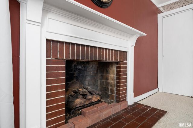 245 E LAKELAND Road, Morton, IL 61550