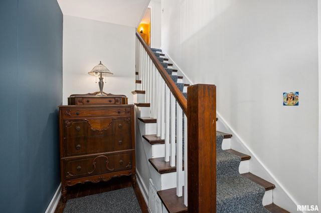 245 E LAKELAND Road, Morton, IL 61550