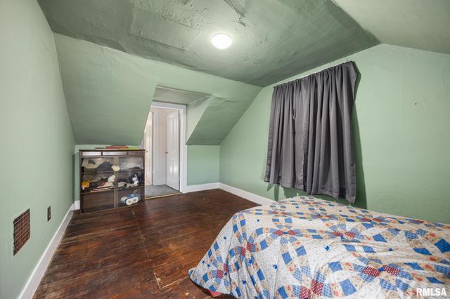 245 E LAKELAND Road, Morton, IL 61550