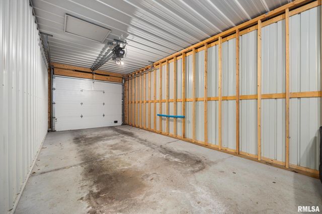 245 E LAKELAND Road, Morton, IL 61550