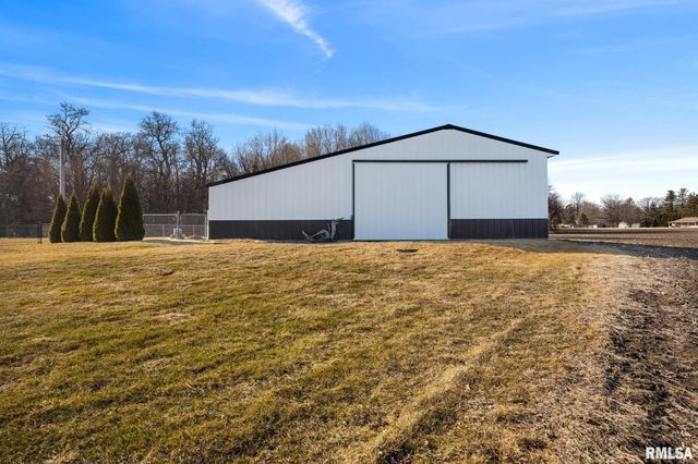 245 E LAKELAND Road, Morton, IL 61550