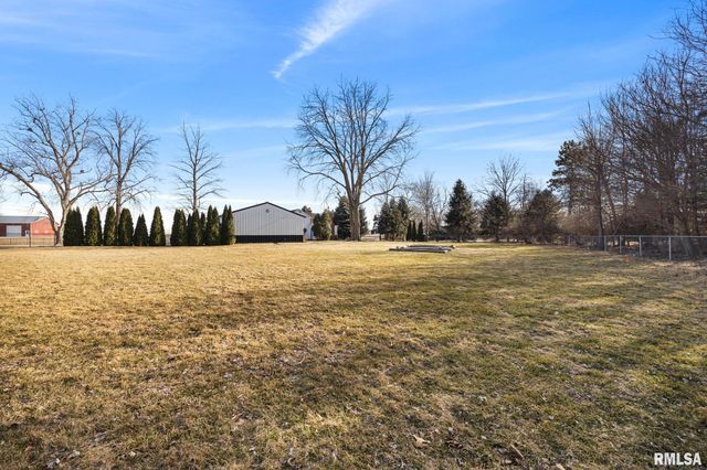 245 E LAKELAND Road, Morton, IL 61550