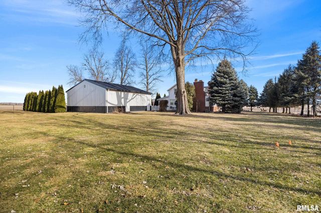 245 E LAKELAND Road, Morton, IL 61550