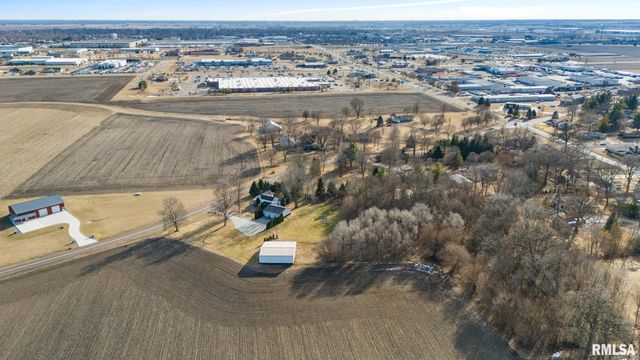 245 E LAKELAND Road, Morton, IL 61550