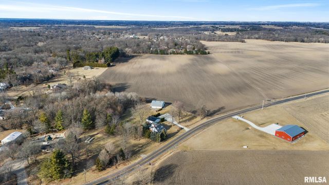 245 E LAKELAND Road, Morton, IL 61550