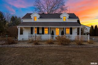 245 E LAKELAND Road, Morton, IL 61550