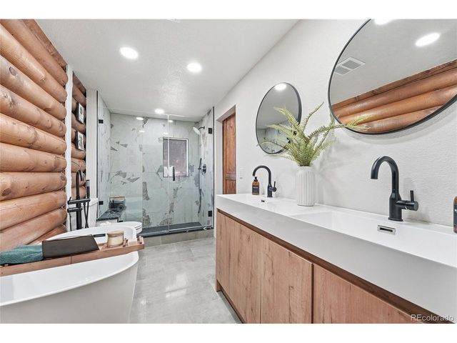 35733 Whispering Pne, Elizabeth, CO 80107