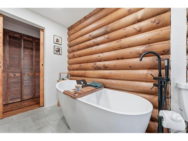 35733 Whispering Pne, Elizabeth, CO 80107