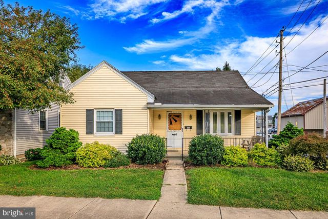 102 S MARKET ST, Ephrata, PA 17522