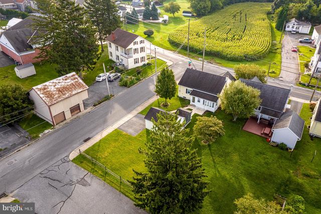 102 S MARKET ST, Ephrata, PA 17522