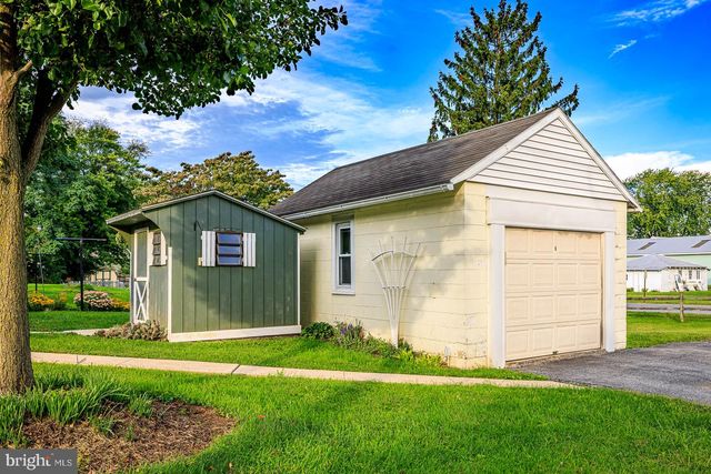 102 S MARKET ST, Ephrata, PA 17522