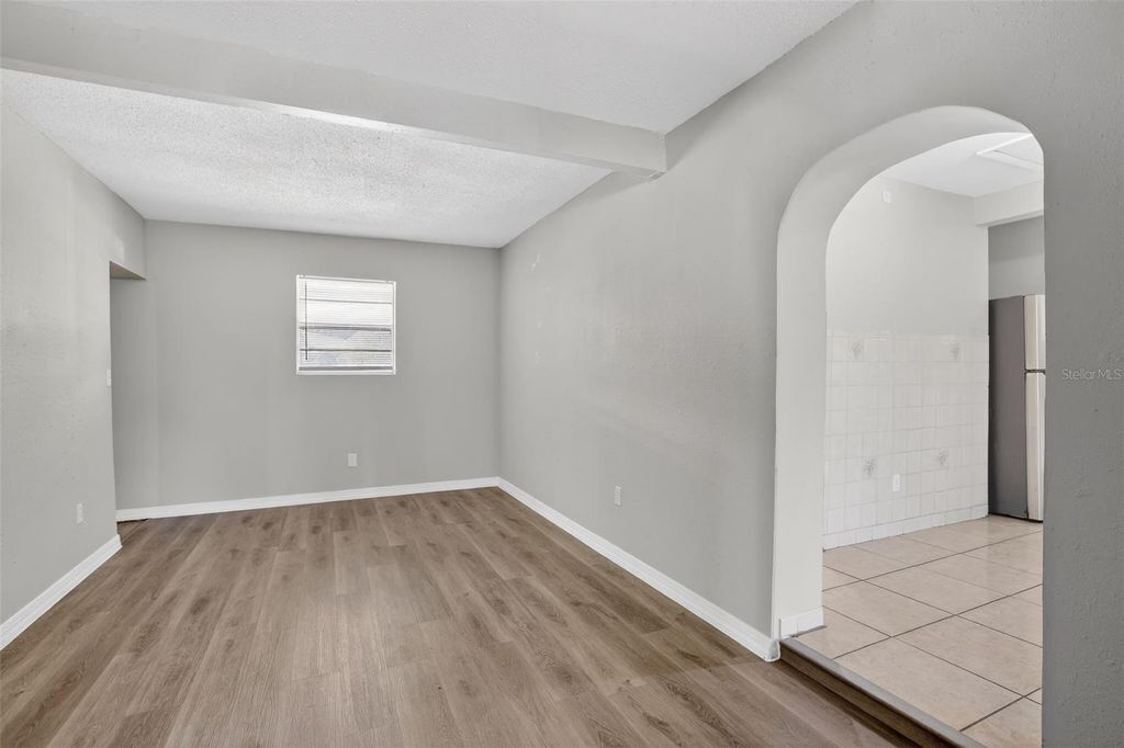 Image 11 of property listing at 724 OAKLANDO DRIVE, Altamonte Springs, FL 32714