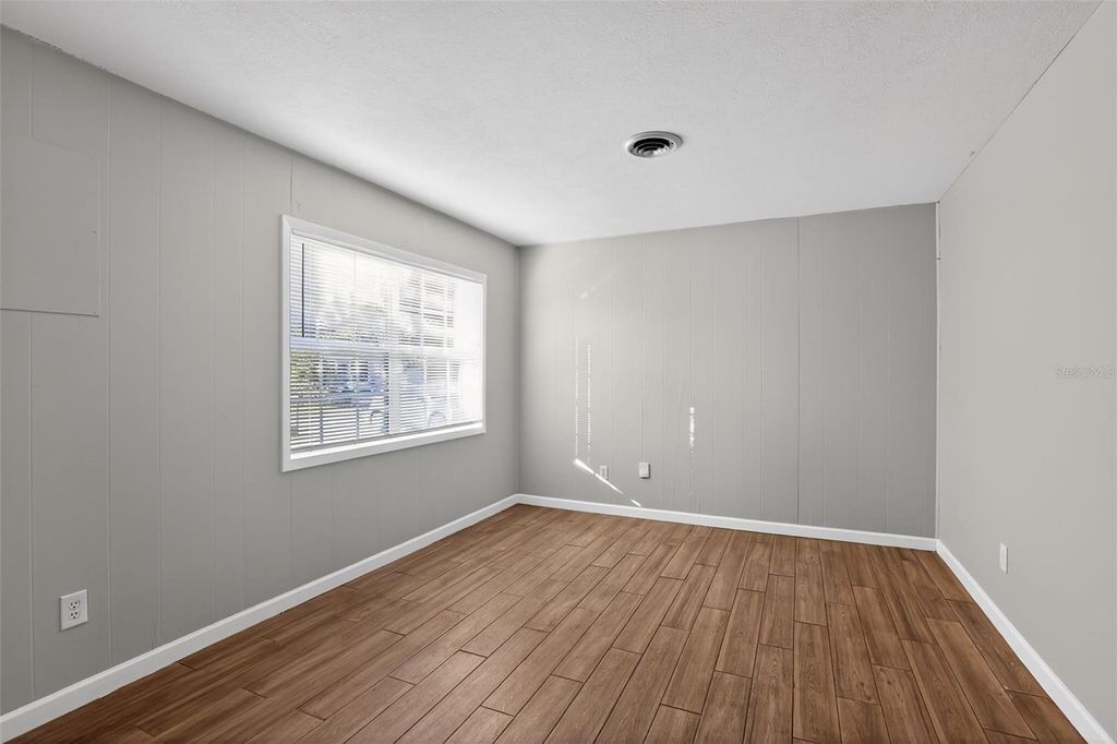 Image 16 of property listing at 724 OAKLANDO DRIVE, Altamonte Springs, FL 32714