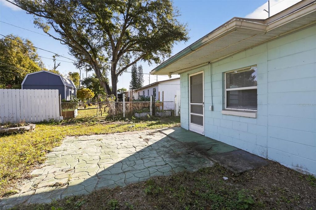 Image 25 of property listing at 724 OAKLANDO DRIVE, Altamonte Springs, FL 32714