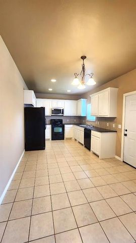 13705 Oxford Drive, Edmond, OK 73013