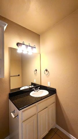 13705 Oxford Drive, Edmond, OK 73013