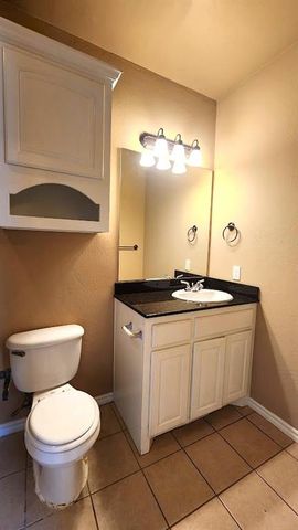 13705 Oxford Drive, Edmond, OK 73013
